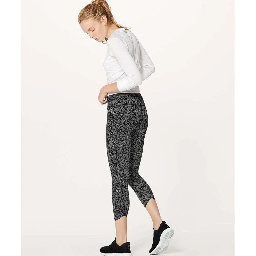 Lululemon W5AOGS Quick Pace 7/8 Tight (25